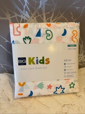 BNWT The Big One Kids Twin Sheet Set - White with Blue, Green, Orange, Accents